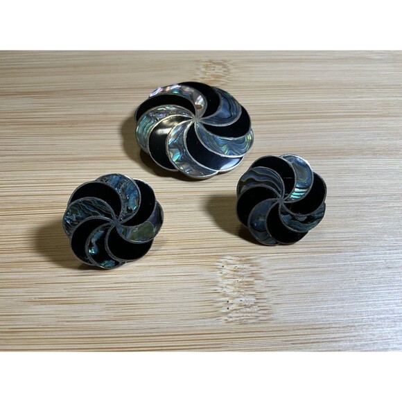 Mexico Abalone & Onyx Brooch/Pendant W/ Matching Earrings, Signed - Picture 1 of 5